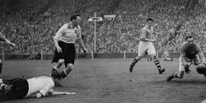 10 Footballs 1920s Highlights Image